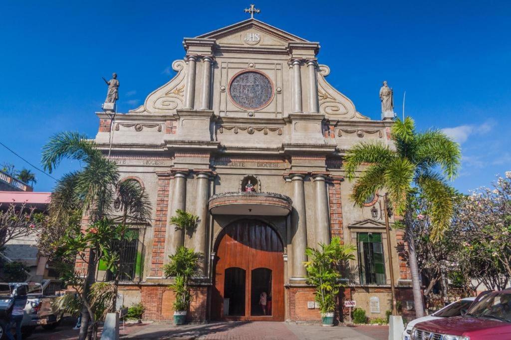 Lufian Dormitel Hostel Dumaguete City Bagian luar foto